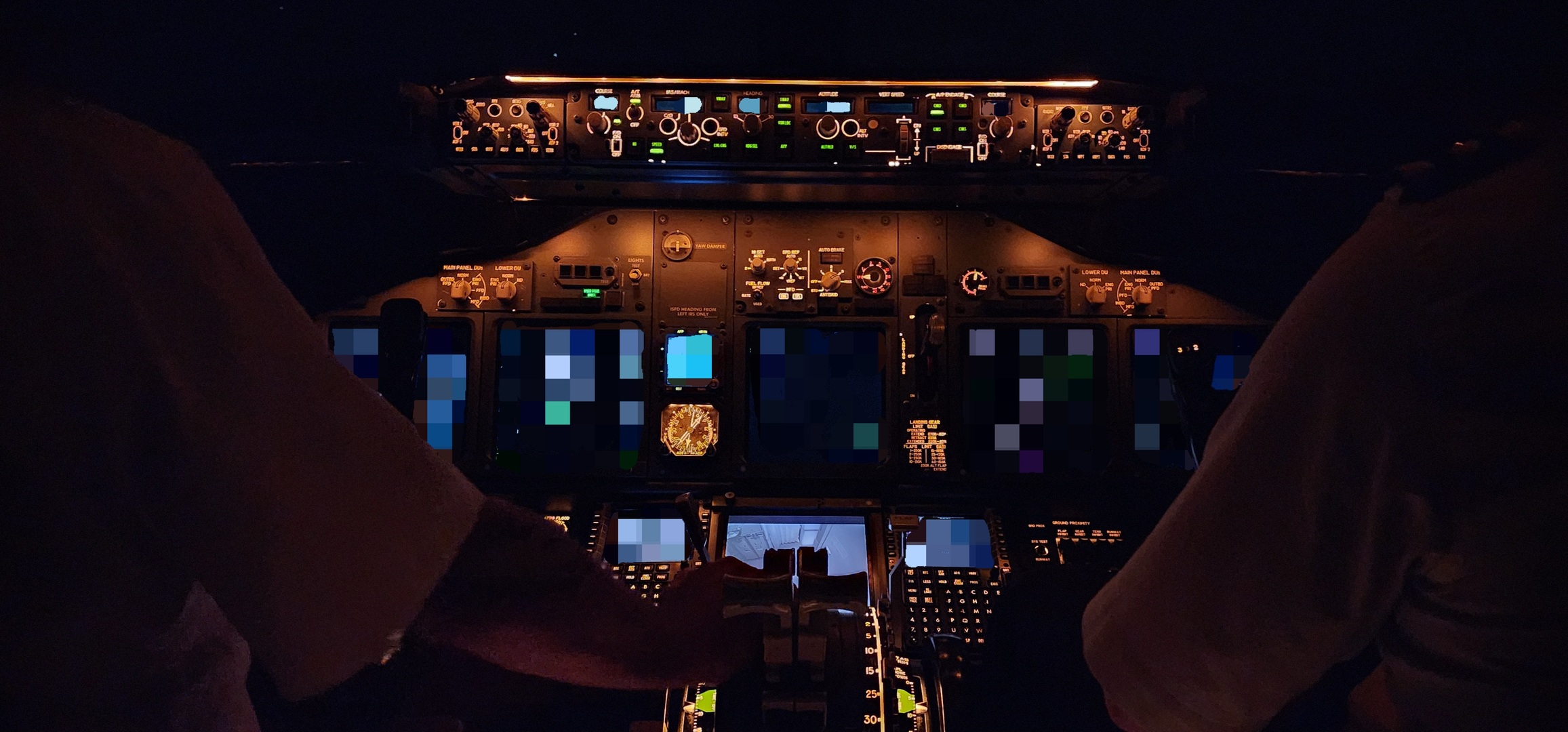 737 Cockpit 2