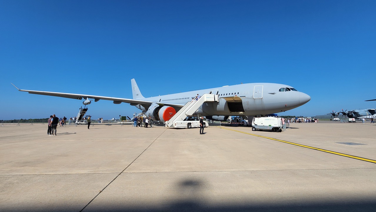 A330
